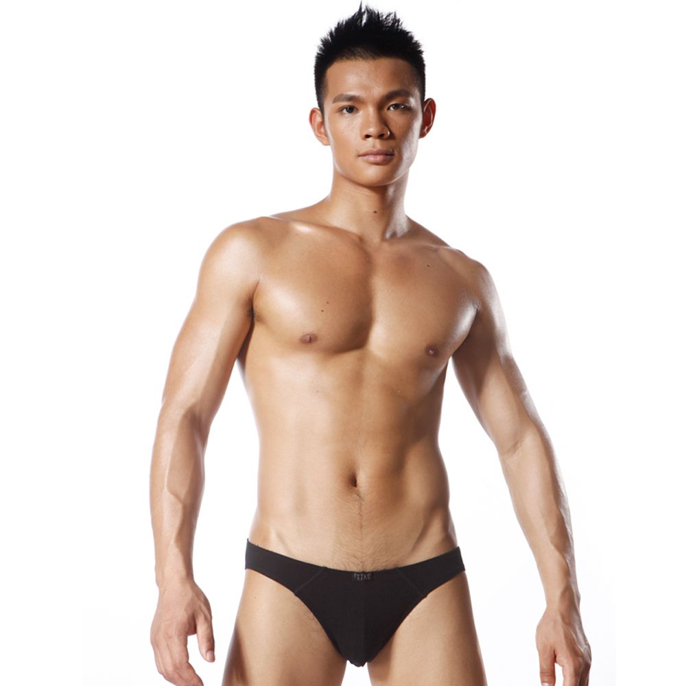 TIKU 梯酷   ~ 性感簡約 莫代爾低腰三角男內褲 -黑 (BM1011)