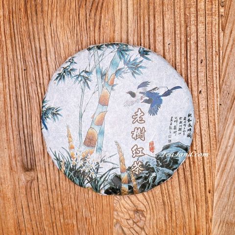 【茶韻】 普洱茶2012年雲南老樹紅茶滇紅茶餅350g一餅 ( 附專用收藏盒.茶樣10G.茶針*1.可提袋 )