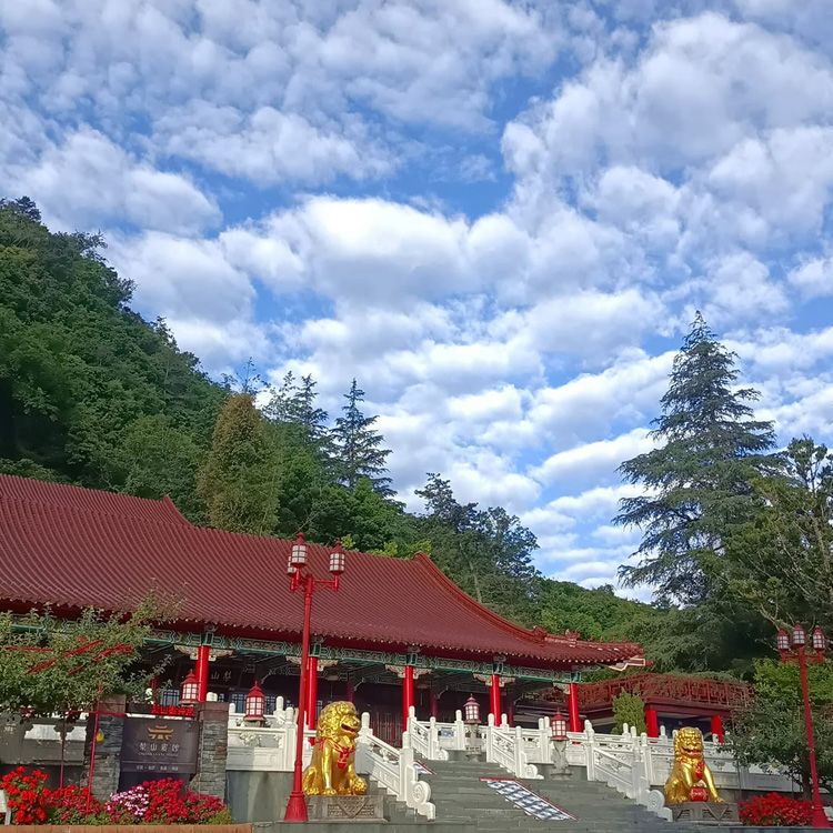  台中梨山賓館-標準雙人房住宿+早餐