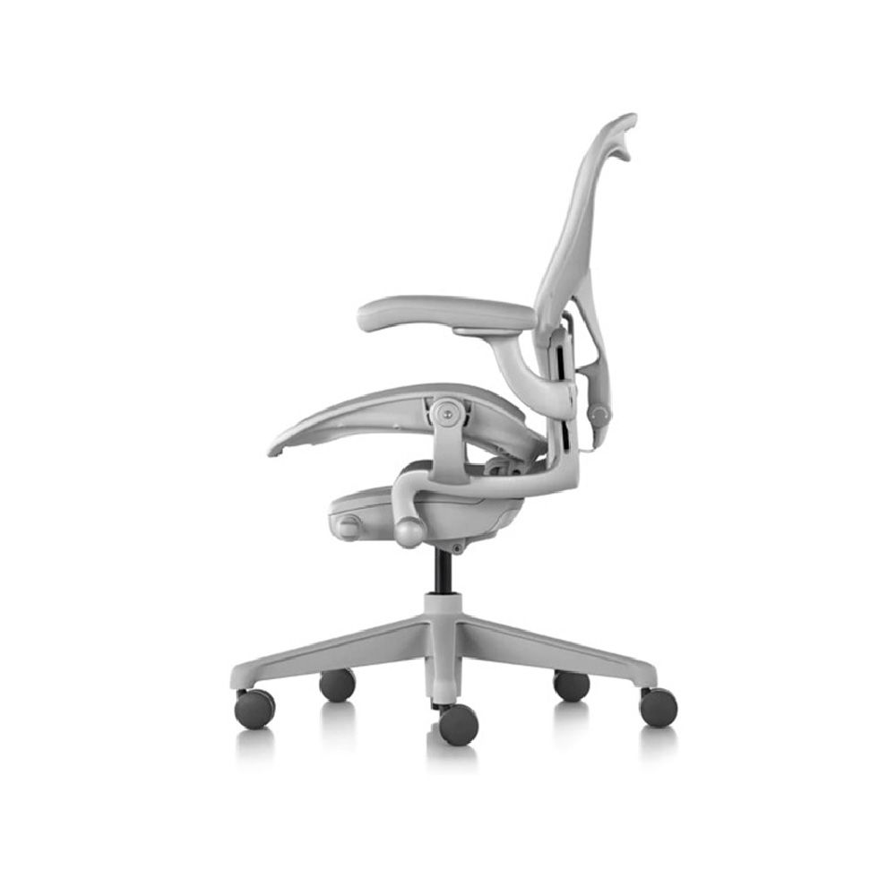 Herman Miller 【世代家具】 Aeron 人體工學椅 - C SIZE｜全功能｜礦石白｜原廠授權代理商