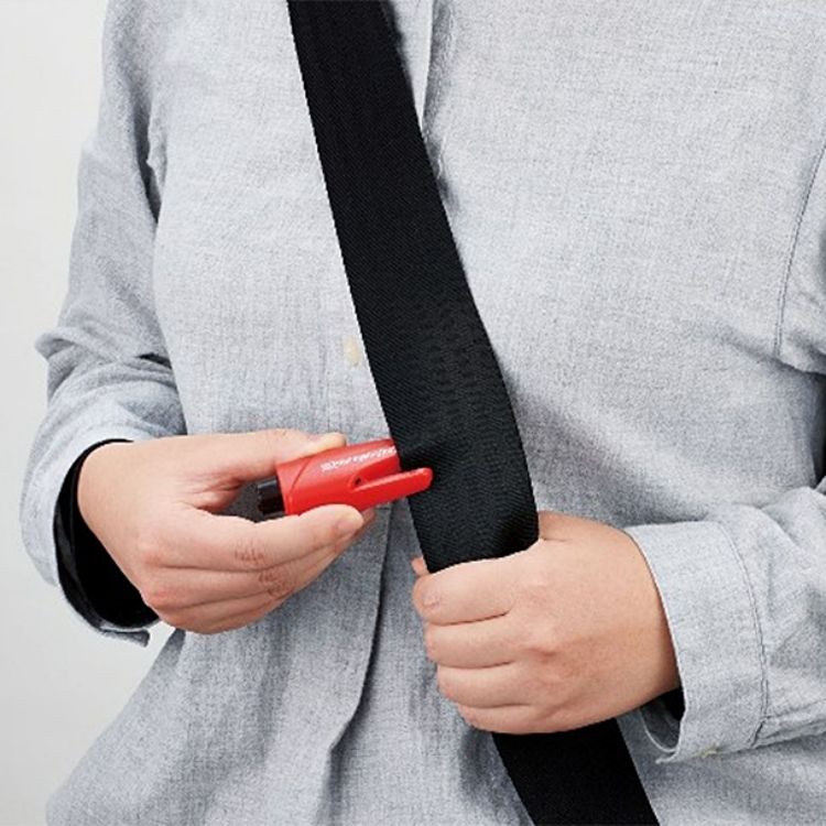 COGIT 日本2合1汽車應急難車窗擊破器附小刀902284(可割安全帶;含夜光吊飾)車禍事故颱風水災緊急逃生工具