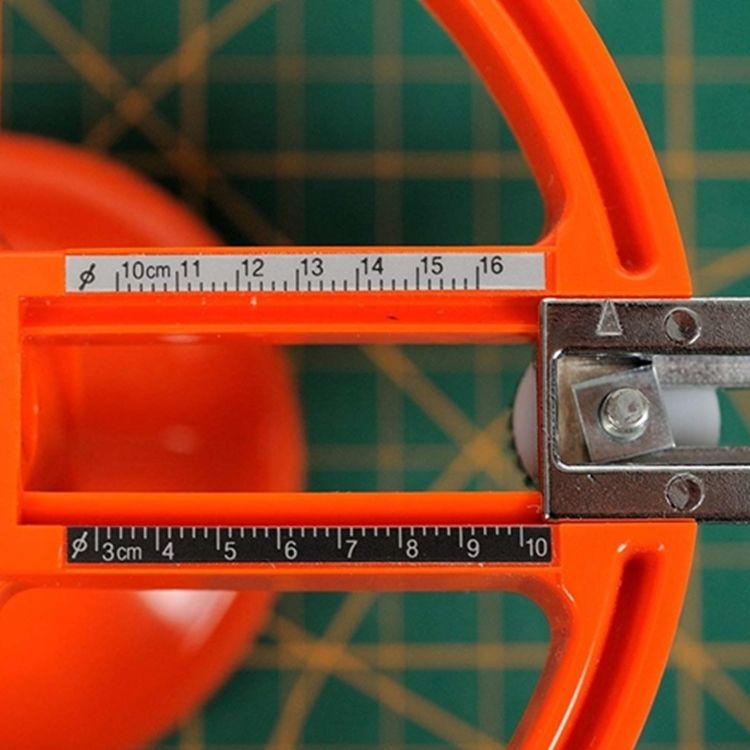NT Cutter 日本製切割圓器切圓器C-2500P(可切圓形直徑3-16公分;附BC-400刀片2片)切割圓型工具Circle Cutter