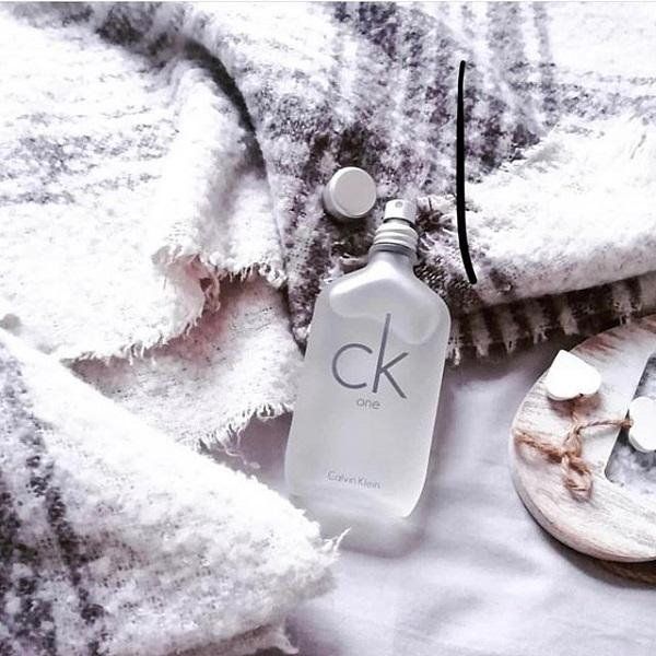 Calvin Klein》CK One 中性淡香水100ml - PChome 24h購物