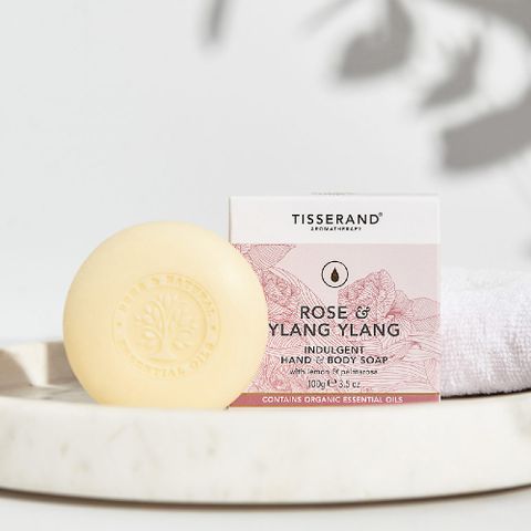 TISSERAND 滴莎藍德 玫瑰與伊蘭精油沐浴皂 Rose & Ylang Ylang Indulgent Hand & Body Soap 100g