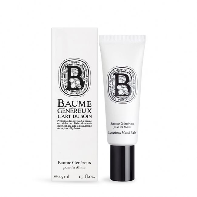 boule  AUMEGÉNÉREUXLART DU SOINProtecteur  soyeux Ce baumeest riche en  damandedabricot, qui aide  , sèche,  se réhydratervard  diptyqueB saintBaume pour les MainsLuxurious Hand Baume Généreuxpour les Mainse 45 ml