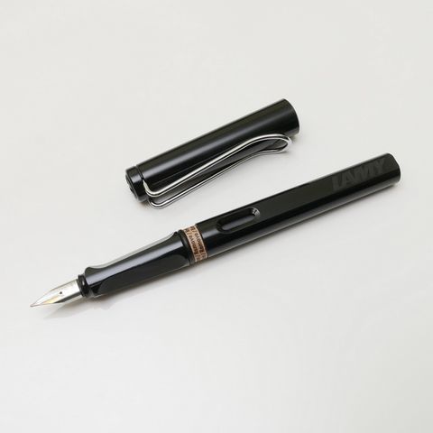 LAMY Safari 狩獵者系列鋼筆 / 亮黑色