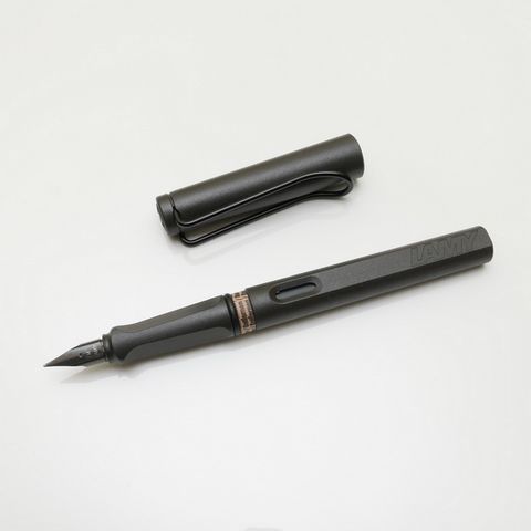 LAMY Safari 狩獵者系列鋼筆 / 霧黑色