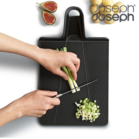 【Joseph Joseph】Chop2Pot系列輕鬆倒砧板-黑(大)