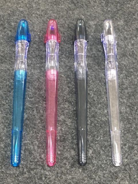 PILOT百樂 三角握位習字鋼筆(FP-60R)EF極細尖 透明藍和透明粉是限定色