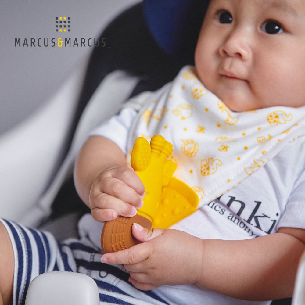 MARCUS & MARCUS MARCUSMARCUS　動物樂園感官啟發固齒玩具-長頸鹿(黃)玩樂中訓練寶寶手部肌肉的力量
