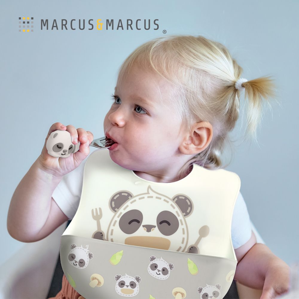 MARCUS & MARCUS MARCUSMARCUS　動物樂園大口袋寬版矽膠立體圍兜-貓熊大口袋完美承接掉落的食物