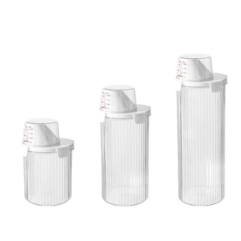 【荷生活】漏斗式瓶口帶量杯寵物飼料分裝瓶 防塵防蟲密封透明圓筒分裝瓶-大號1入