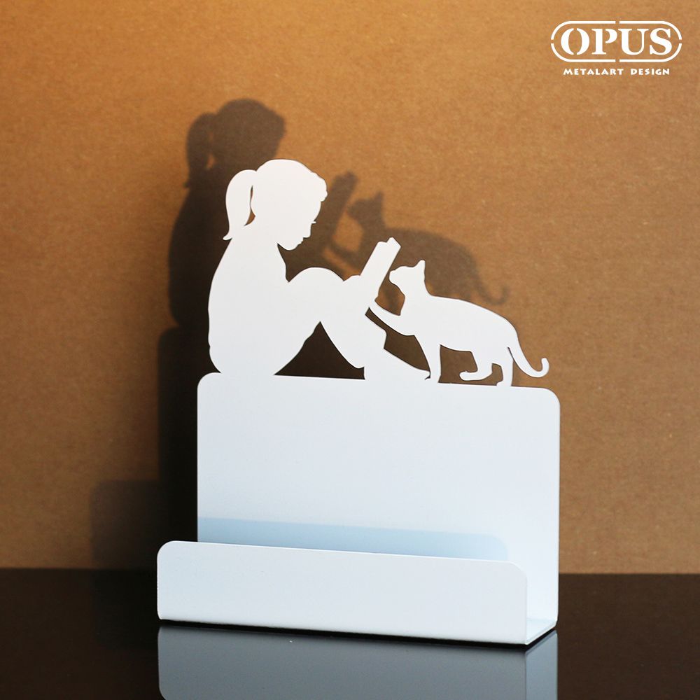 OPUS 東齊金工  歐式鐵藝名片座《閱讀女孩》優雅白