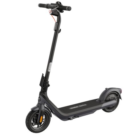 Segway 賽格威 Ninebot 電動滑板車 E2 Pro  底盤氛圍燈流線型設計，續航可達40公里