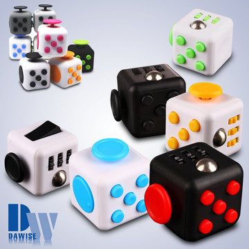  FC01神奇舒壓方塊(Fidget Cube)(顏色隨機) 