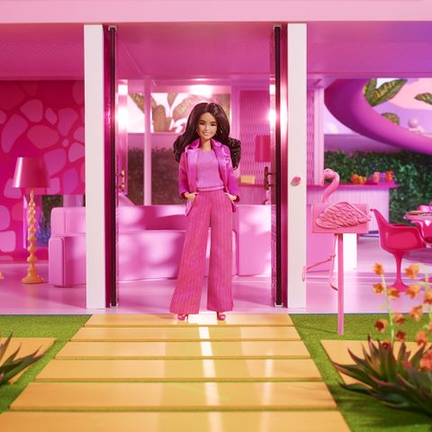 Barbie 芭比 收藏系列-電影粉紅套裝娃娃