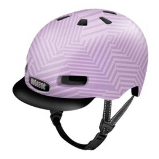 Nutcase Helmets 美國專業安全帽品牌重量508g  尺寸52~56cm,適合36歲寶貝的小小頭圍 專利磁力扣不卡皮膚及頭髮簡便裝卸