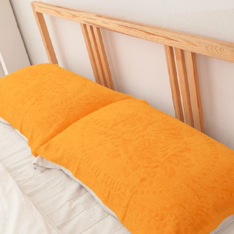 【一品川流】方格牌 絨面緹花枕巾-80x48cm-2條入x1包-橘色