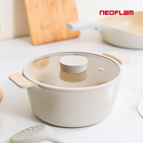 NEOFLAM VULCAN白火山系列鑄造24公分雙耳湯鍋(全新陶瓷塗層升級款/不挑爐具)