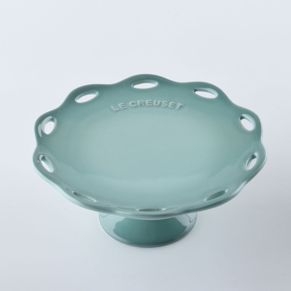  Le Creuset 蕾絲花語系列 蛋糕架 17cm 悠然綠