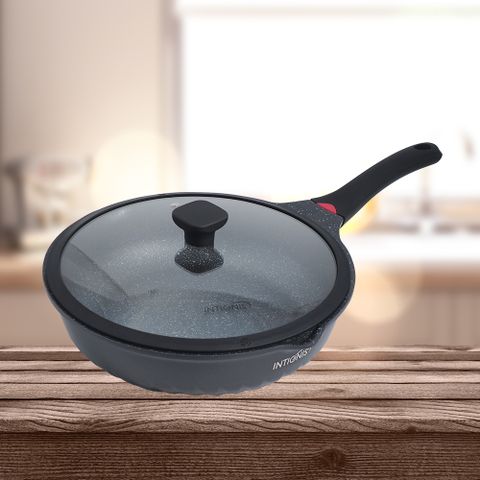 一品川流 英國製 INTIGNIS 大理石鑄造深型不沾平底鍋-26cm / 2L-1支 (附玻璃蓋)