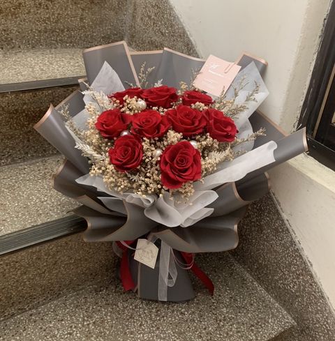 【九朵紅色玫瑰花束💐】客製玫瑰花束／乾燥花／情人節／母親節／畢業花束／紀念日／求婚婚禮