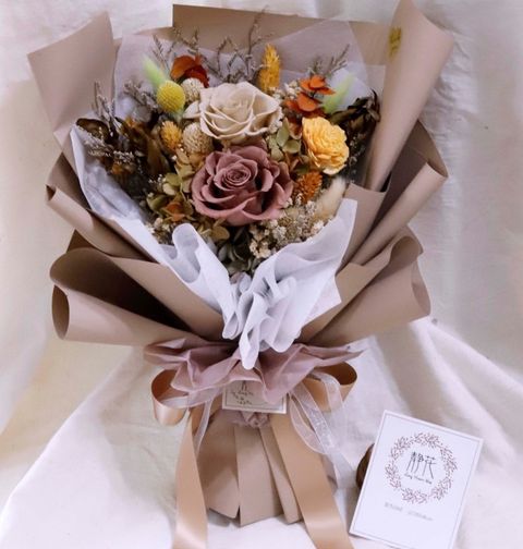 【送禮玫瑰花束】客製花束／乾燥花／情人節／母親節／畢業花束／紀念日／求婚婚禮