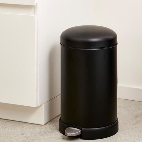YU Living】北歐工業風圓筒型緩降蓋腳踏雙層設計垃圾桶 12L (黑色)