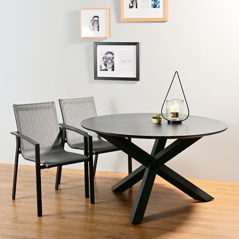 【YU Living】北歐風戶外鋁製圓桌 餐桌 休閒桌(霧黑色)
