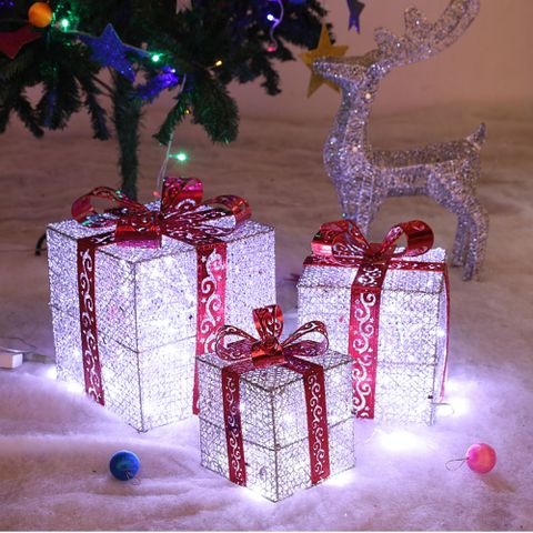 【居家家】聖誕-發光鐵藝裝飾禮物盒套組擺飾(一組含大中小三入/內含LED燈)
