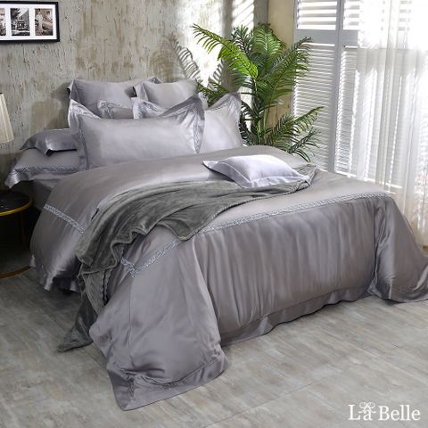義大利La Belle《傾色微光》特大天絲蕾絲四件式防蹣抗菌吸濕排汗兩用被床包組-灰色