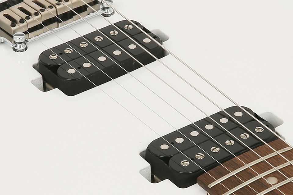 CORONA MODERN Standard ST M22F/M 楓木 電吉他 [白色] 原廠公司貨 贈送新手超值五大好禮