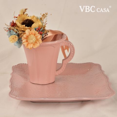 義大利VBC casa-手工浮雕蕾絲系列-馬克杯盤點心2件組(三色挑選) 馬克杯 點心餐盤 馬克杯餐盤組