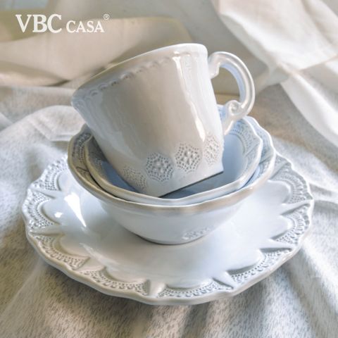 義大利VBC casa-白色蕾絲系列-杯碗盤4件組(1杯2碗1盤) 碗盤套組 點心碗盤