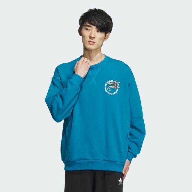 adidas Originals Adidas FT CREWNECK CNY IX4237 男 長袖 上衣 運動 休閒 新年款 龍年 拉鍊口袋 藍