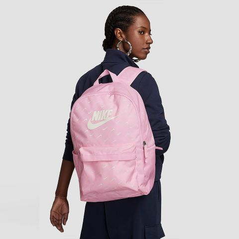 【NIKE】NK HERITAGE BKPK - SWOOSH DROP 男包 女包 後背包 筆電包 15吋 粉色-HF6995663