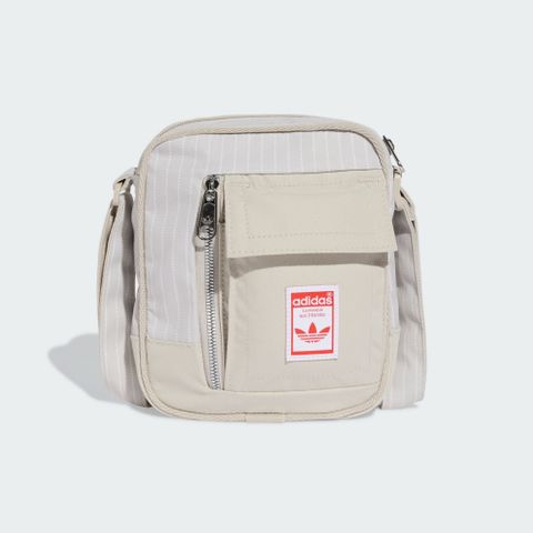 【ADIDAS】S BAG 斜背包 男女款 小包 運動包 米白色-JD5445