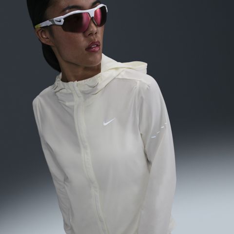 NIKE 耐吉 AS W NK SWIFT RPL PKBL JKT 女 風衣外套 連帽 防潑水 米白色-HQ0651133