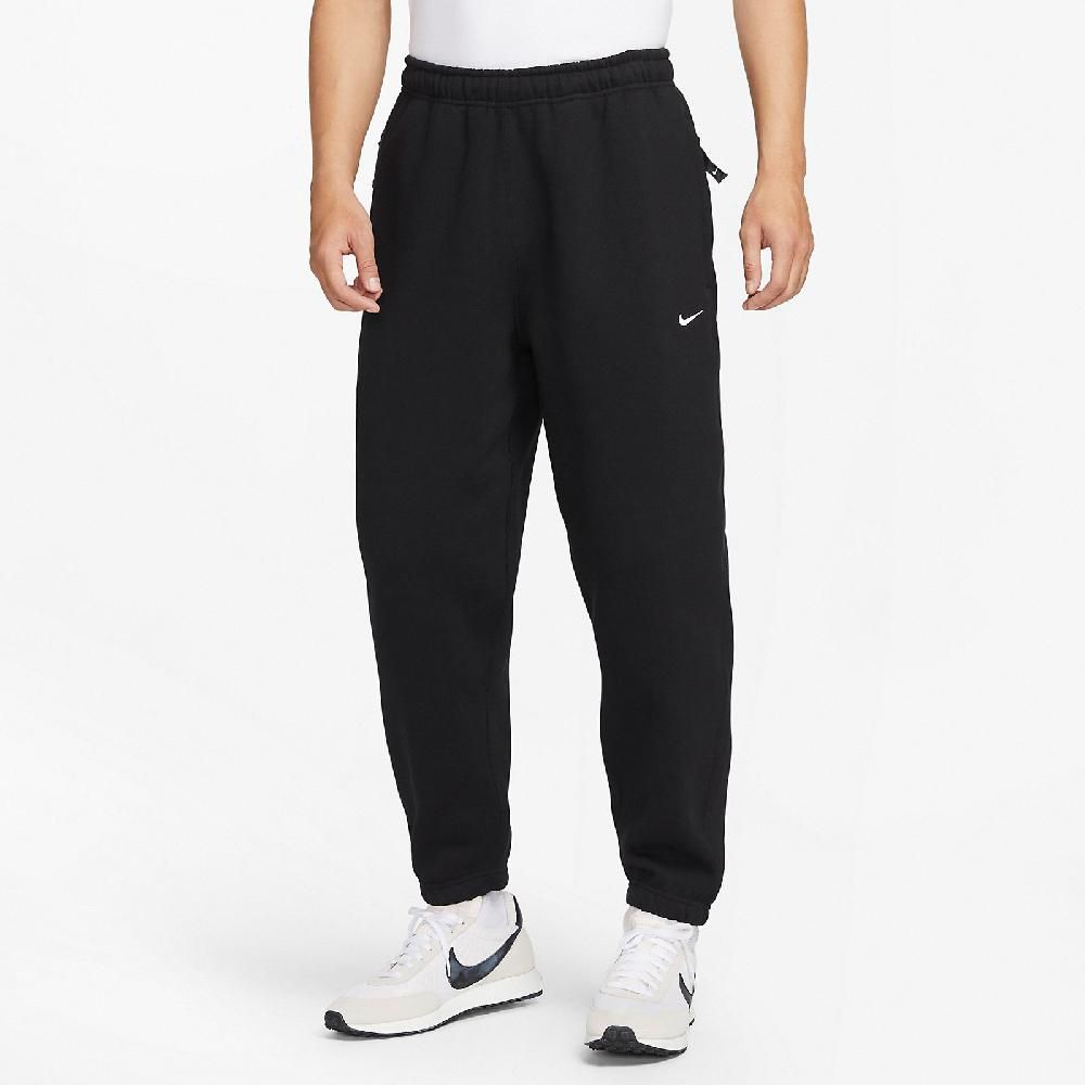 NIKE 耐吉  褲子 Solo Swoosh Fleece Pants 男款 黑 針織 寬鬆 拉鍊口袋 長褲 彈性 棉褲 DX1365-010