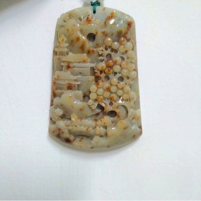  山管人丁 水管財 質地種水好天然翡翠帶黃翡