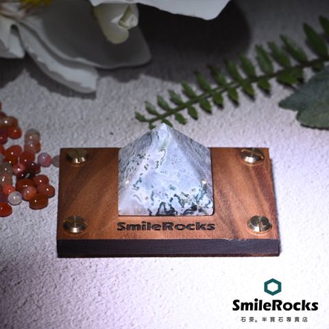 SmileRocks 石麥 水草瑪瑙金字塔 3.9x3.9x3.4cm No.080800220