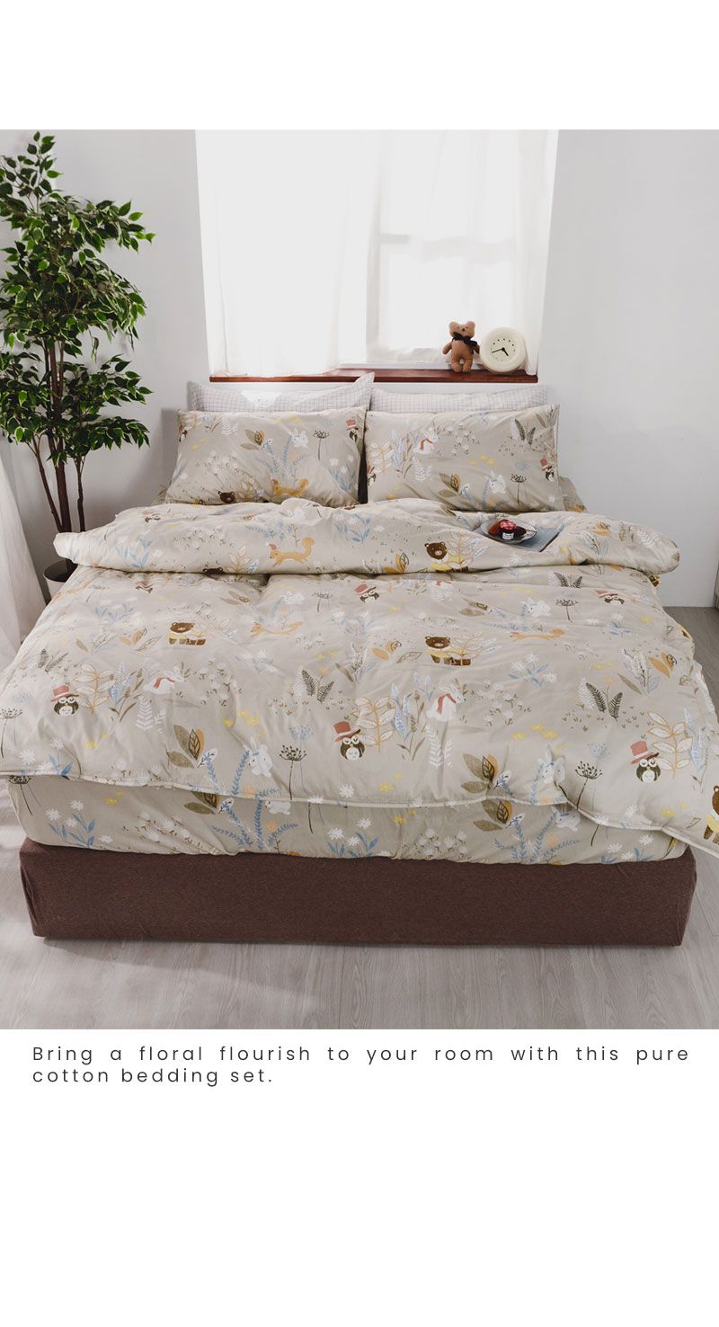 Bring a floral flourish to your room with this purecotton bedding set