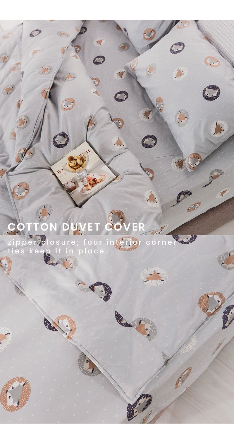 BACOTTON DUVET COVERzipper closure; four interior r cornerties keep it in place.