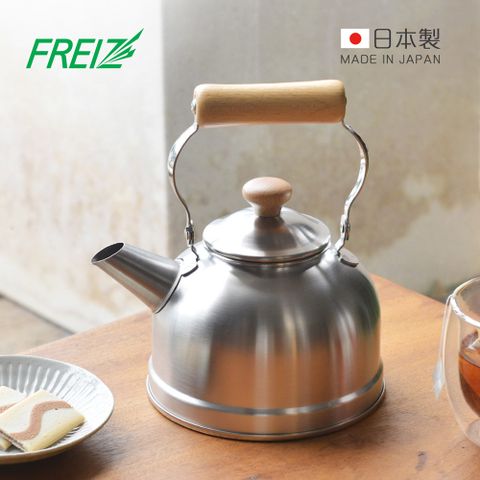 【日本和平FREIZ】千歲 日製復古風木柄不鏽鋼茶壺(IH對應)-1.5L