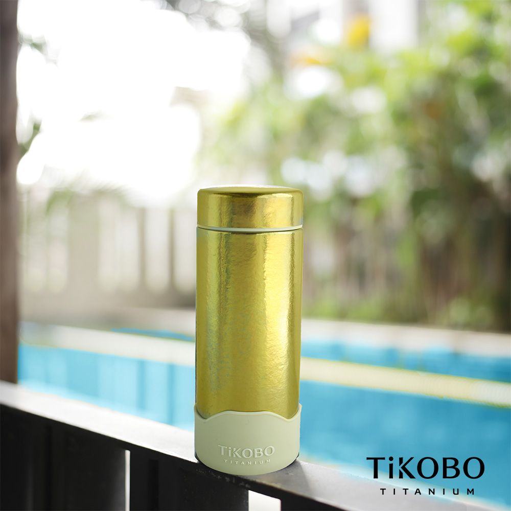 TiANN 鈦安 鈦工坊保溫瓶的專家【TiKOBO 鈦工坊】250ml 超輕量 不卡味口袋瓶 純鈦雙層真空保溫瓶鈦隨身杯 (附矽膠防滑套) 稻穗黃