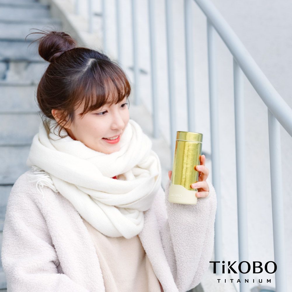 TiANN 鈦安 鈦工坊保溫瓶的專家【TiKOBO 鈦工坊】250ml 超輕量 不卡味口袋瓶 純鈦雙層真空保溫瓶鈦隨身杯 (附矽膠防滑套) 稻穗黃