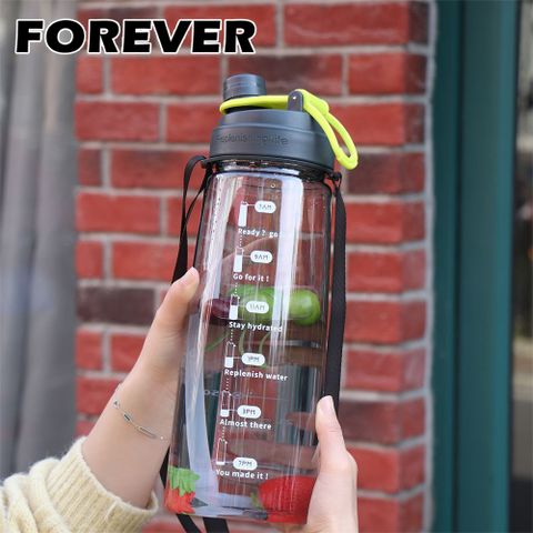 FOREVER 鋒愛華 【日本】大容量運動吸管水壺(附背帶)2200ml