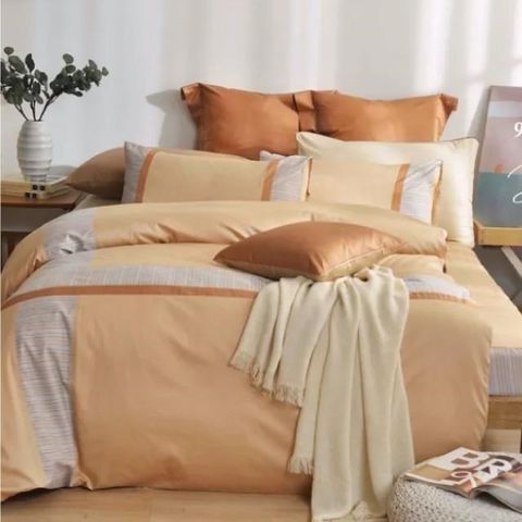 【南紡購物中心】 Caliphil寢具 雙人床包被單四件組 / 桑德蘭 / 暖黃淺咖啡配色 / 300織美國精梳純棉 / 時尚風格設計
