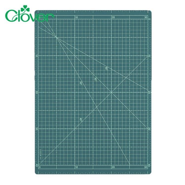 CLOVER 【南紡購物中心】 日本可樂牌拼布裁縫工作墊A3切割墊板57-643自癒桌墊(45x32公分/方眼輔助線角度線)裁切布墊