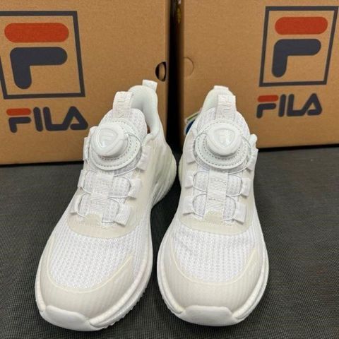 Fila 【南紡購物中心】 買運動鞋隨機贈送襪子1雙